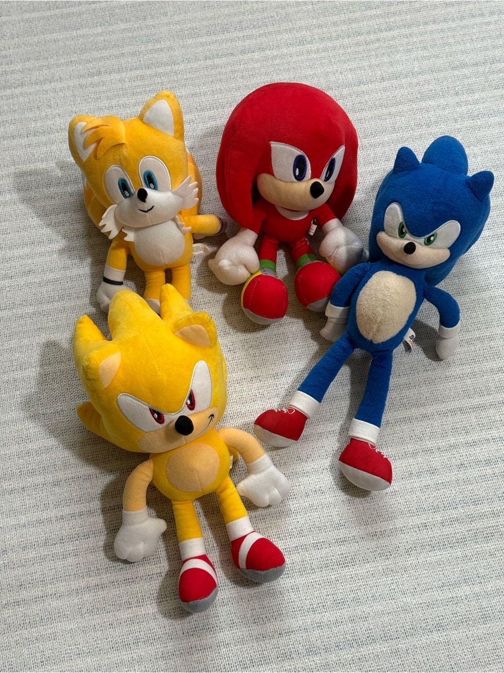 Sonic the Hedgehog Plush lot - Blue, Red, Yellow, Sega Characters